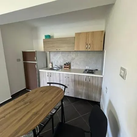 Vlora Rest House Апартаменты *